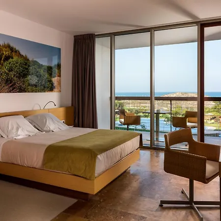 ホテル パラドール デ エル サレール エル・サレール