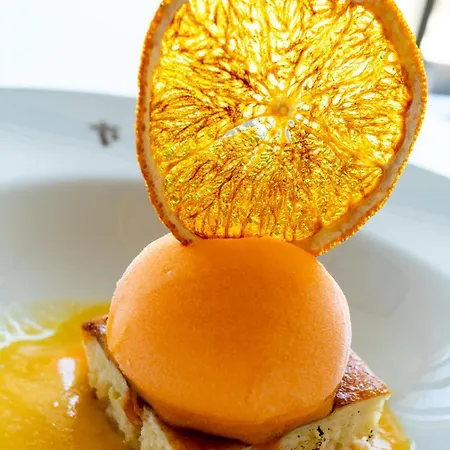 パラドール デ エル サレール 5* エル・サレール