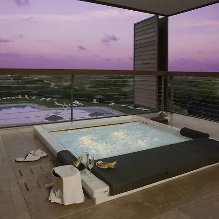 ホテル パラドール デ エル サレール エル・サレール