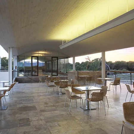 ホテル パラドール デ エル サレール 5*