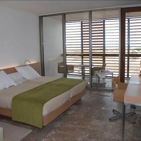 ホテル パラドール デ エル サレール