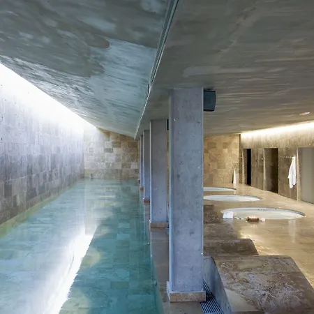 パラドール デ エル サレール 5* エル・サレール