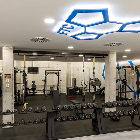 パラドール デ エル サレール ホテル 5*