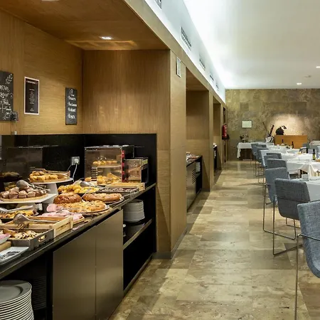 ホテル パラドール デ エル サレール 5*