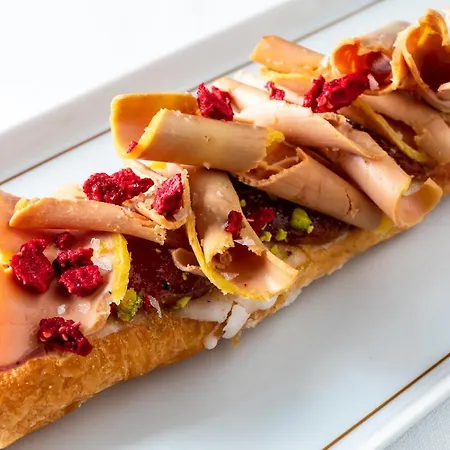 ホテル パラドール デ エル サレール